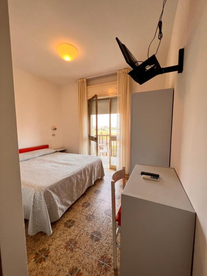 Hotel Calypso Bellaria-Igea Marina Exterior foto